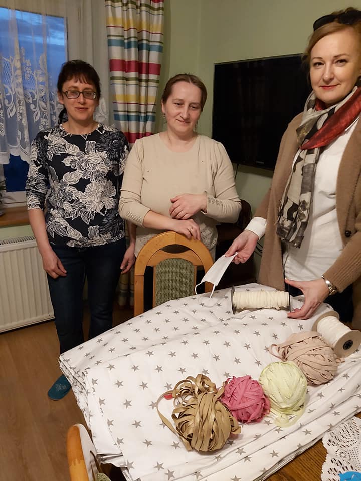 Szycie maseczek dla mieszkańców rozpoczęte