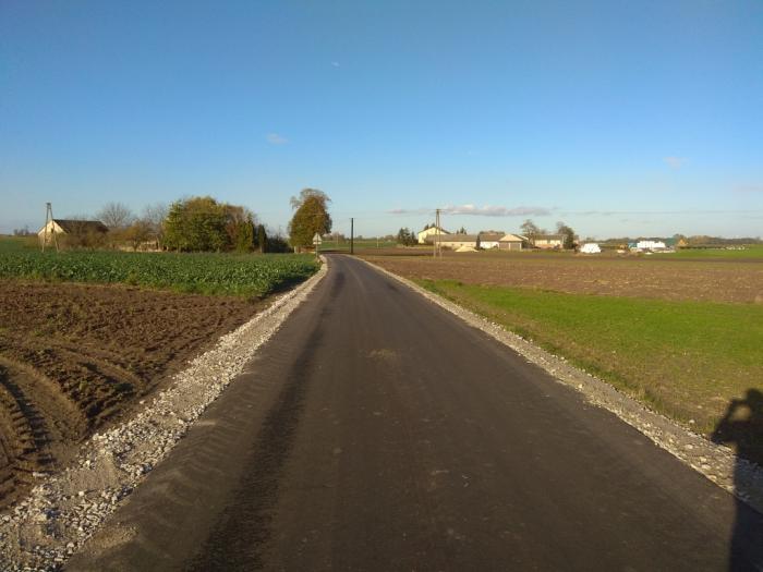 Nowa nawierzchnia na drodze